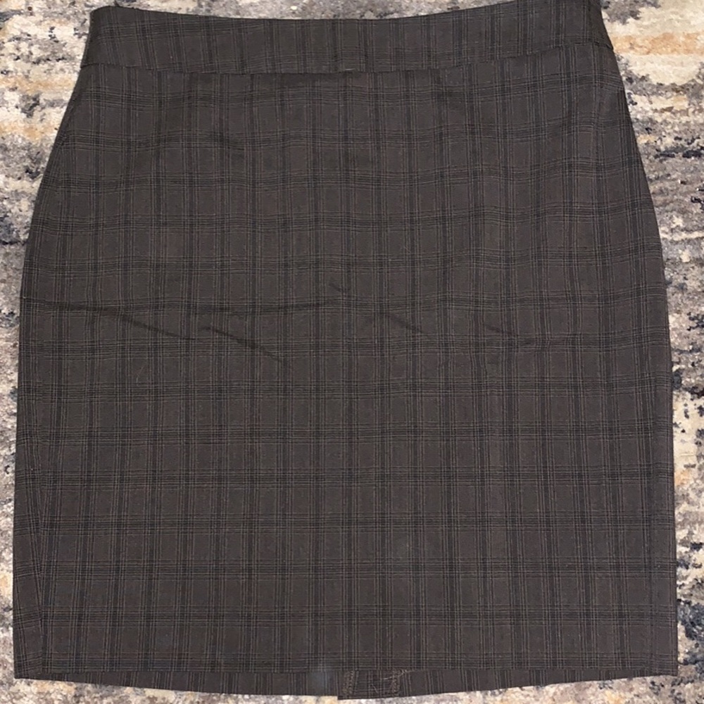 SOHO Apparel size 10 pencil skirt.